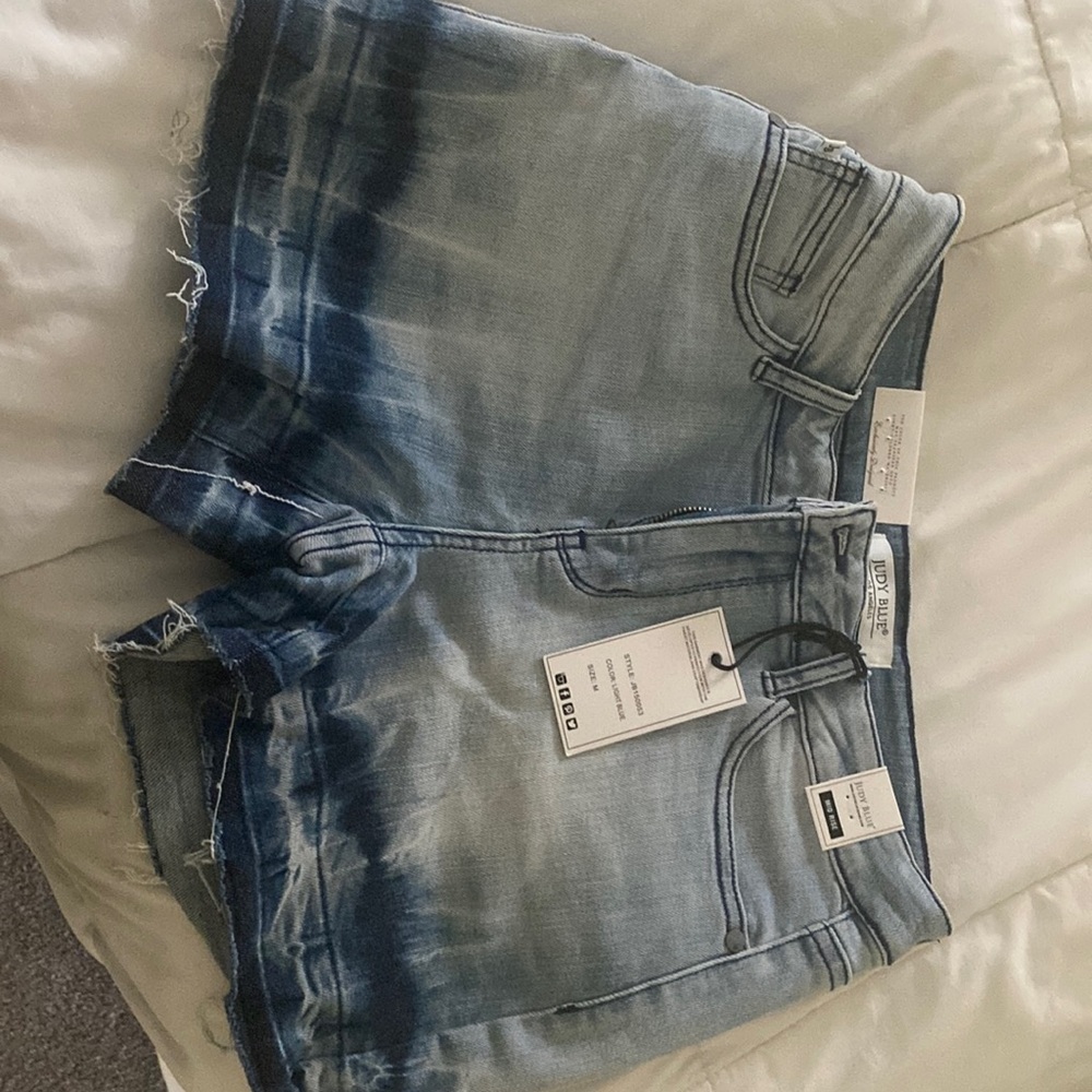 Judy Blue Mid Rise Shorts